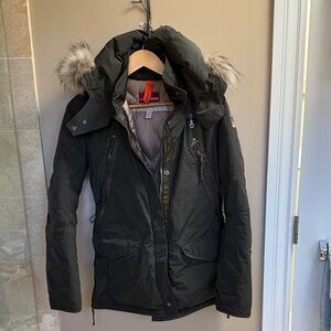 Parajumpers Dark Khaki Green Down Jacket with Removable Fur Hood, size Small